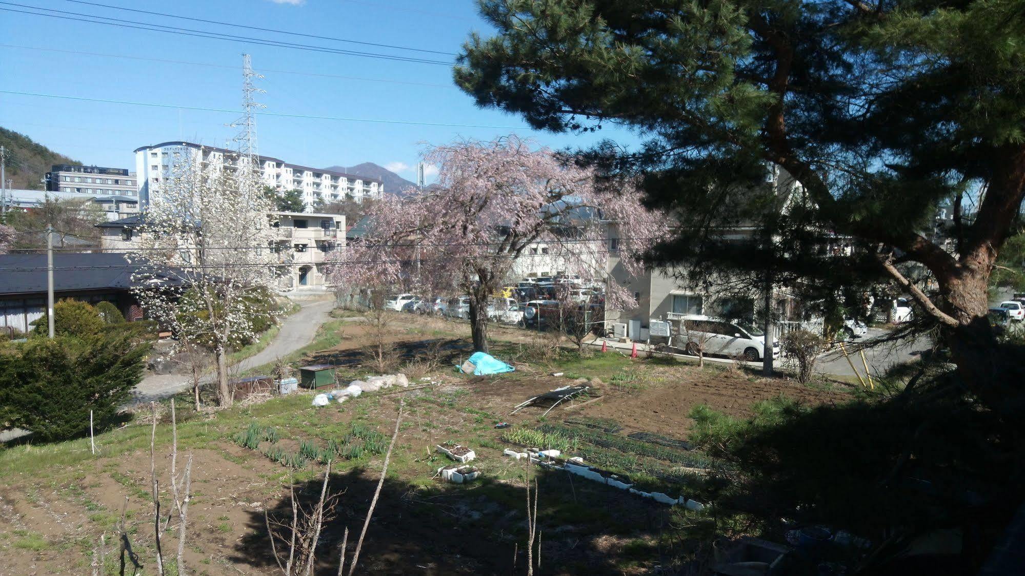 Teishaba Guesthouse&Cafe Fujiyoshida Zewnętrze zdjęcie